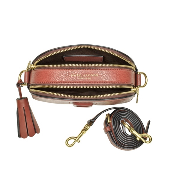 SOLD Marc Jacobs Shutter Camera Cross Body - Picture 4 of 6